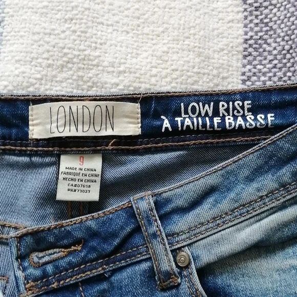 Low Rise Skinny Jeans - Picture 2 of 3